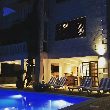 Luigi Apartment *